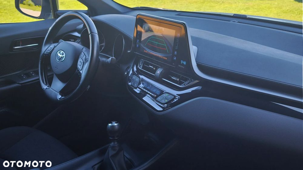 Toyota C-HR 1.2 T Dynamic - 25
