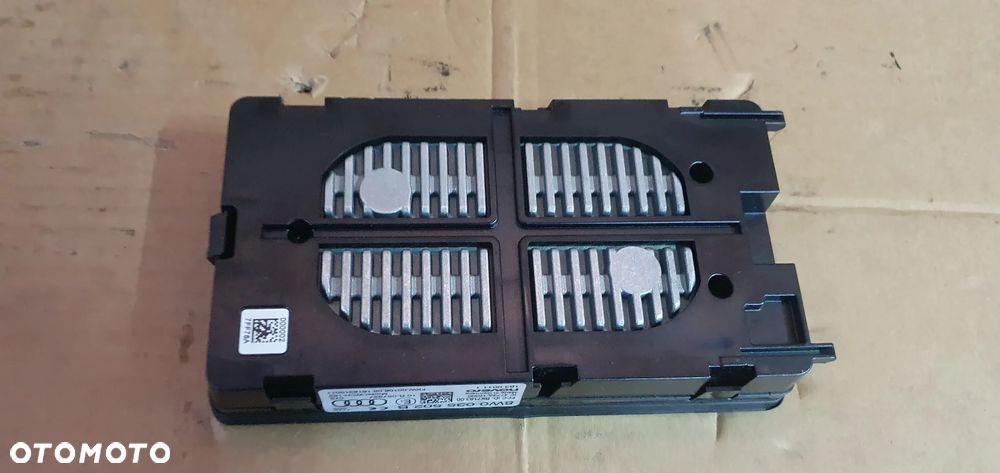 Ładowarka indukcyjna indukcja stacja Audi A4 B9 8W0035502B - 4
