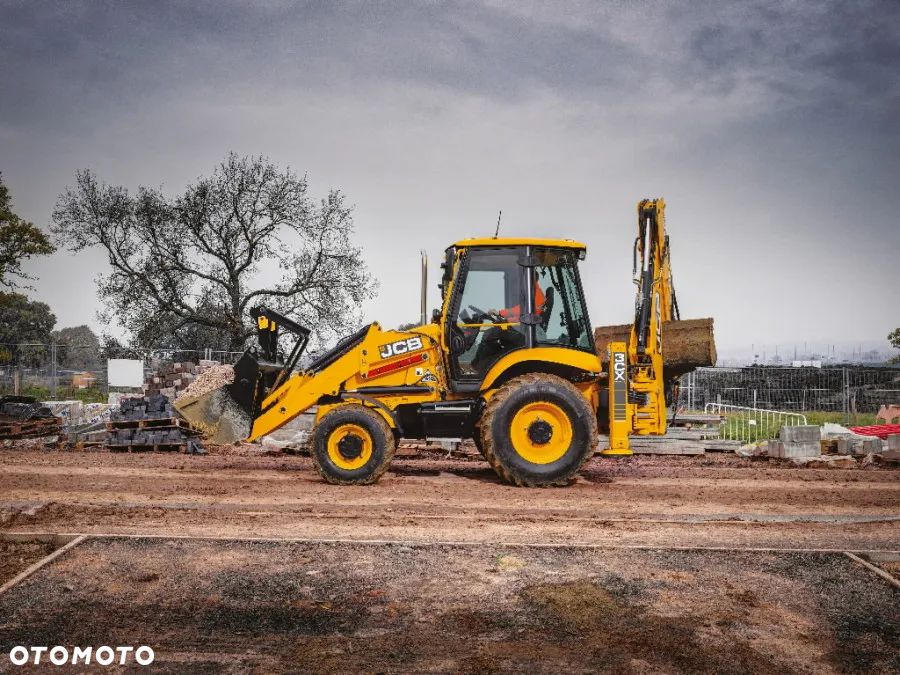 JCB 3CX PLUS 109hp Powershift + Torquelock (Contractor) - 1