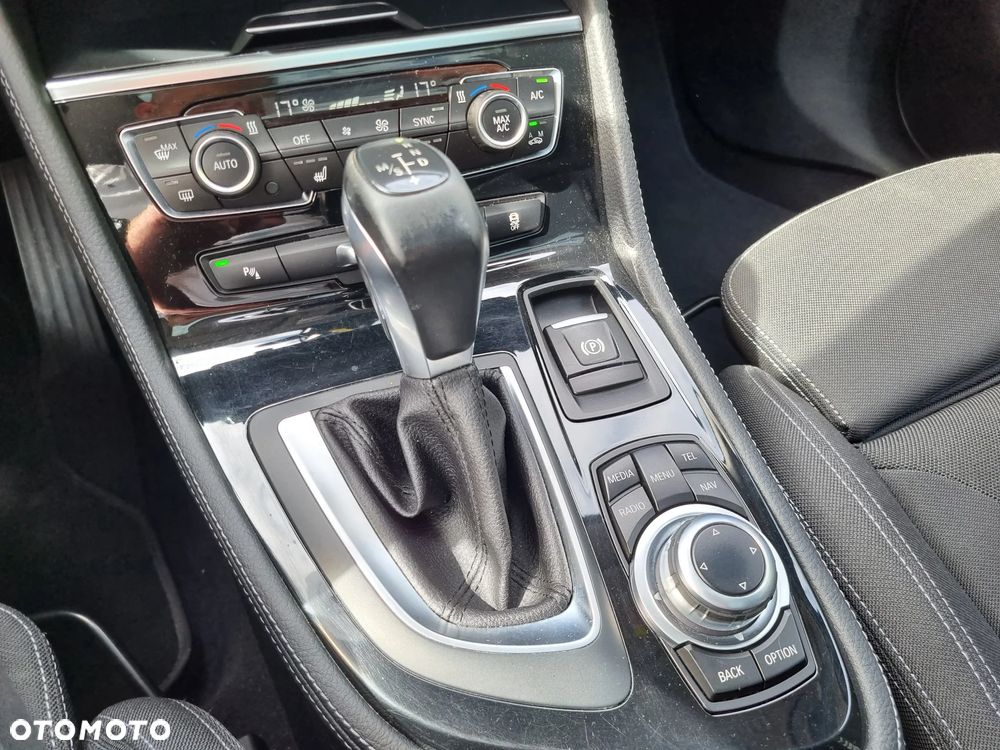 BMW Seria 2 218d Active Tourer Sport Line - 10