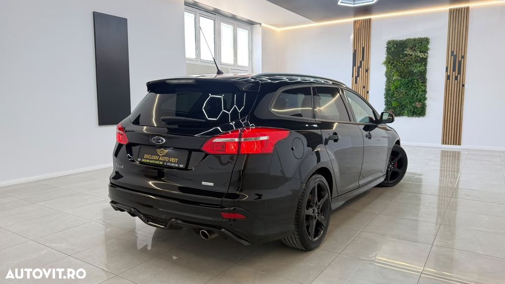 Ford Focus 1.5 EcoBoost Titanium - 4
