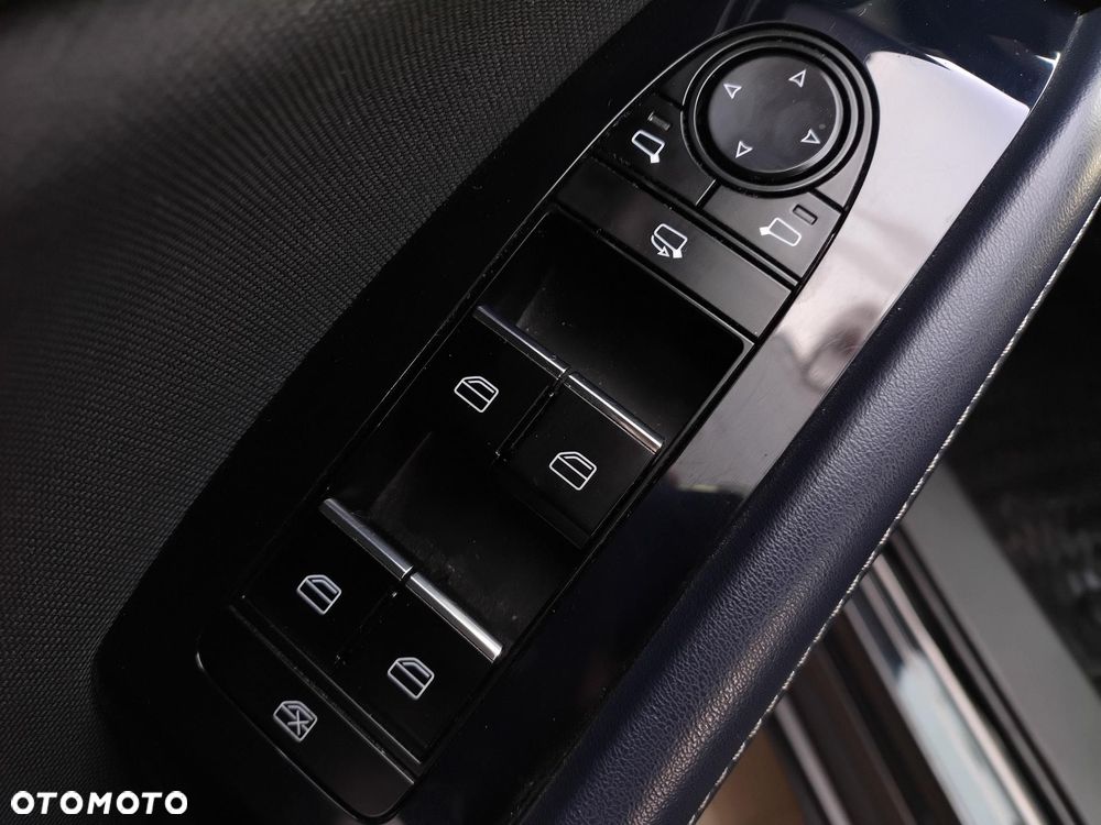 Mazda CX-30 2.0 mHEV Hikari AWD - 10