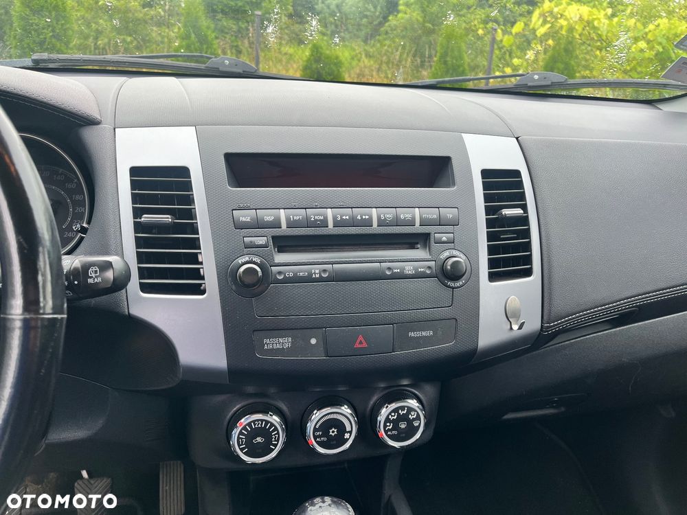 Mitsubishi Outlander 2.0 2WD - 10