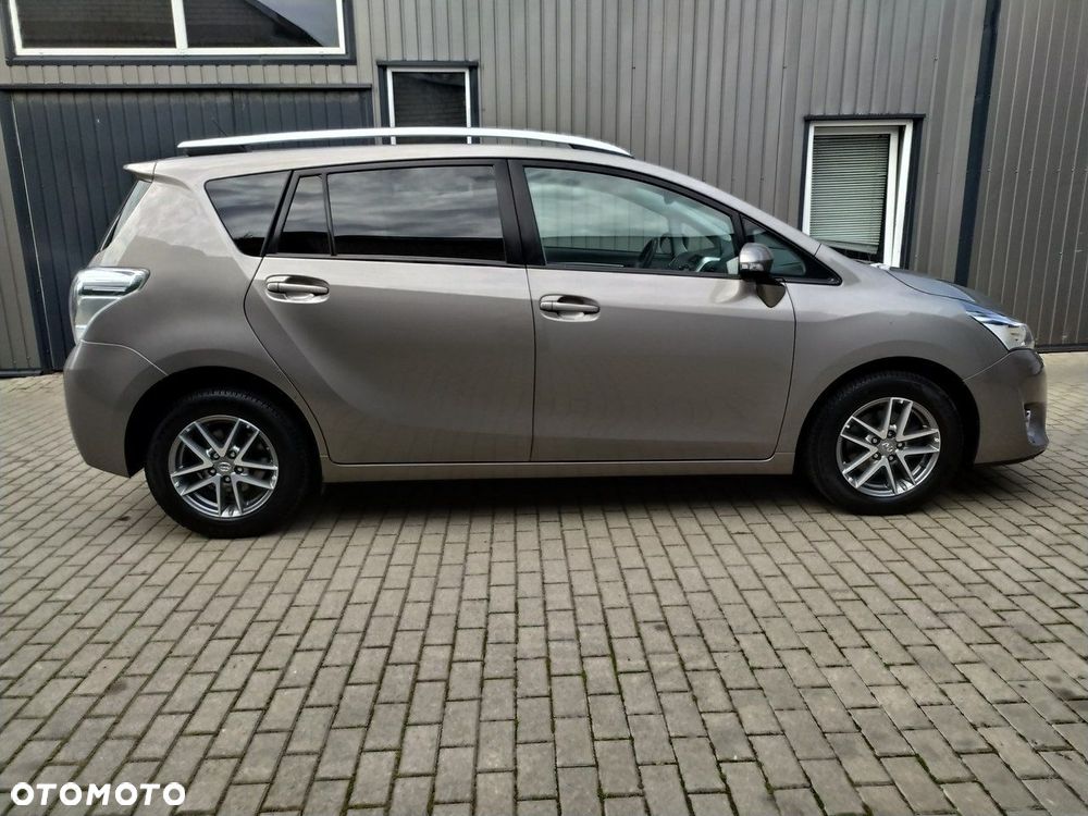 Toyota Verso 1.8 Prestige 7os MS - 8