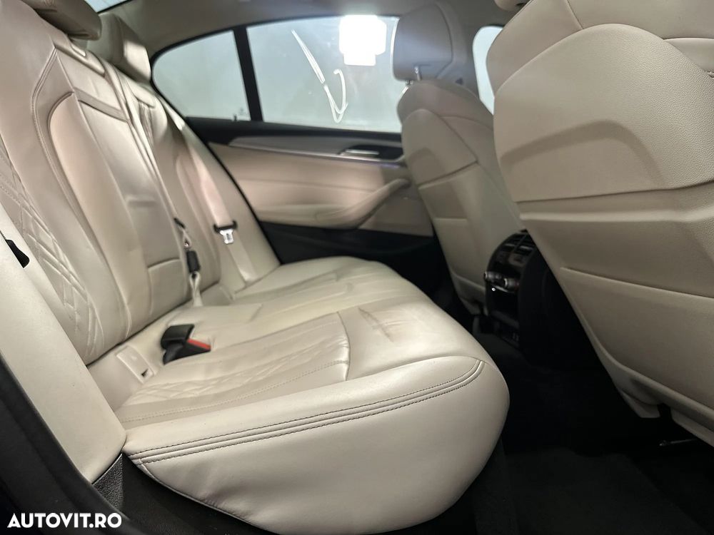 BMW Seria 5 530e AT PHEV - 12