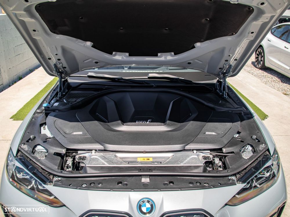 BMW i4 eDrive40 Pack Desportivo M - 38