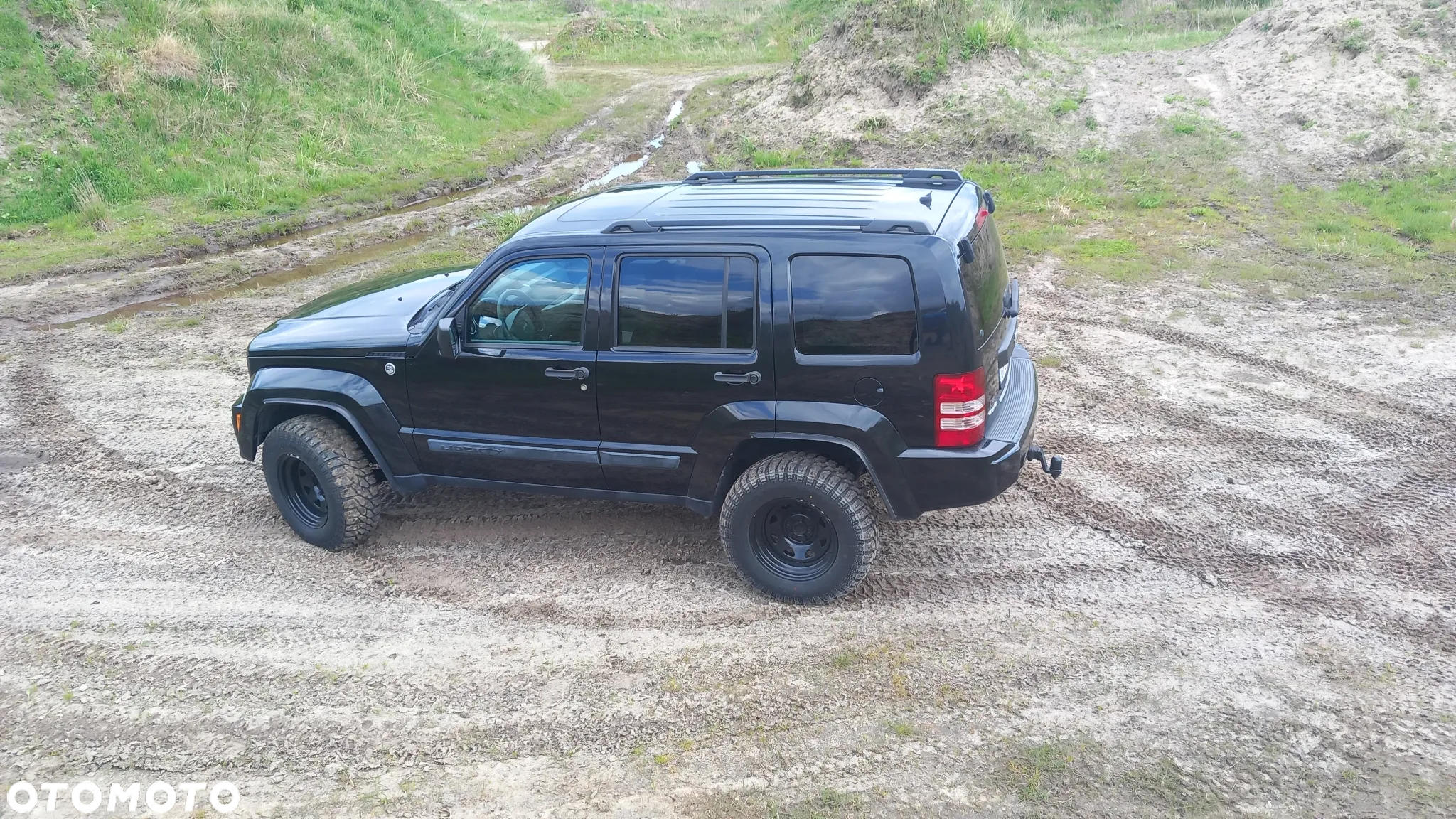 Jeep Liberty 3.7 4x4 - 10