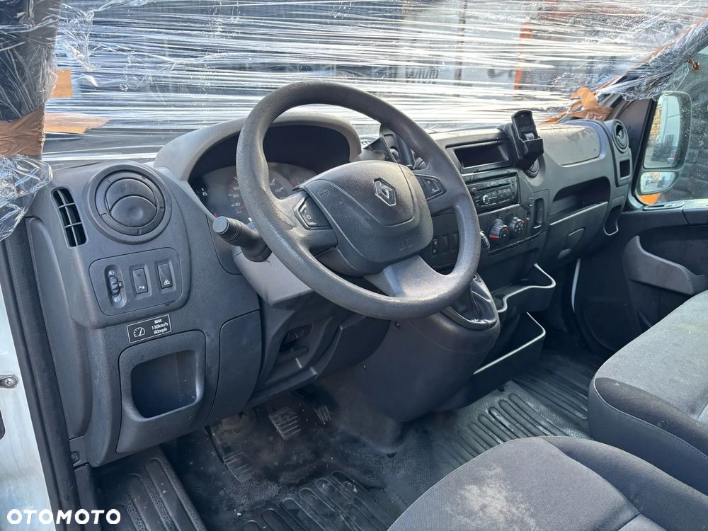 Renault Master - 32