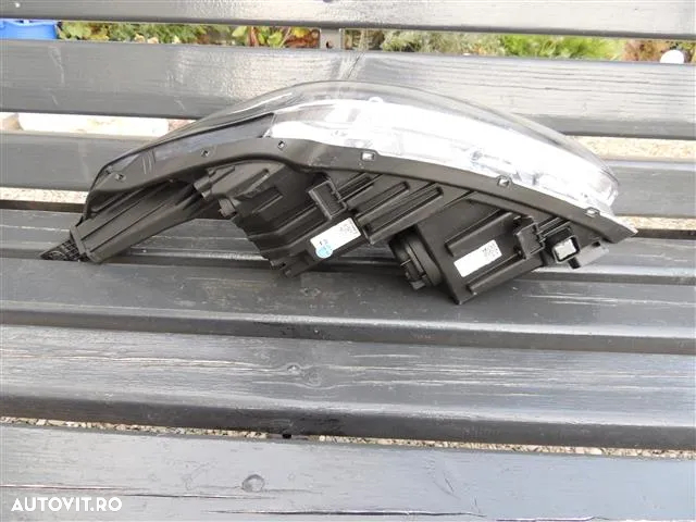 Far dreapta Kia Ceed An 2022 2023 Full Led cod 92102-J7500 - 5