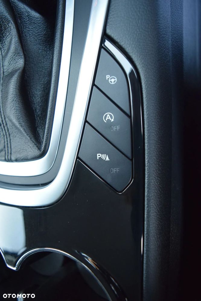 Ford S-Max 2.0 TDCi Titanium PowerShift - 36