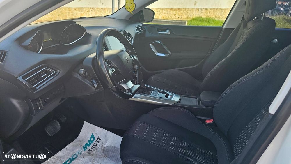 Peugeot 308 SW - 7