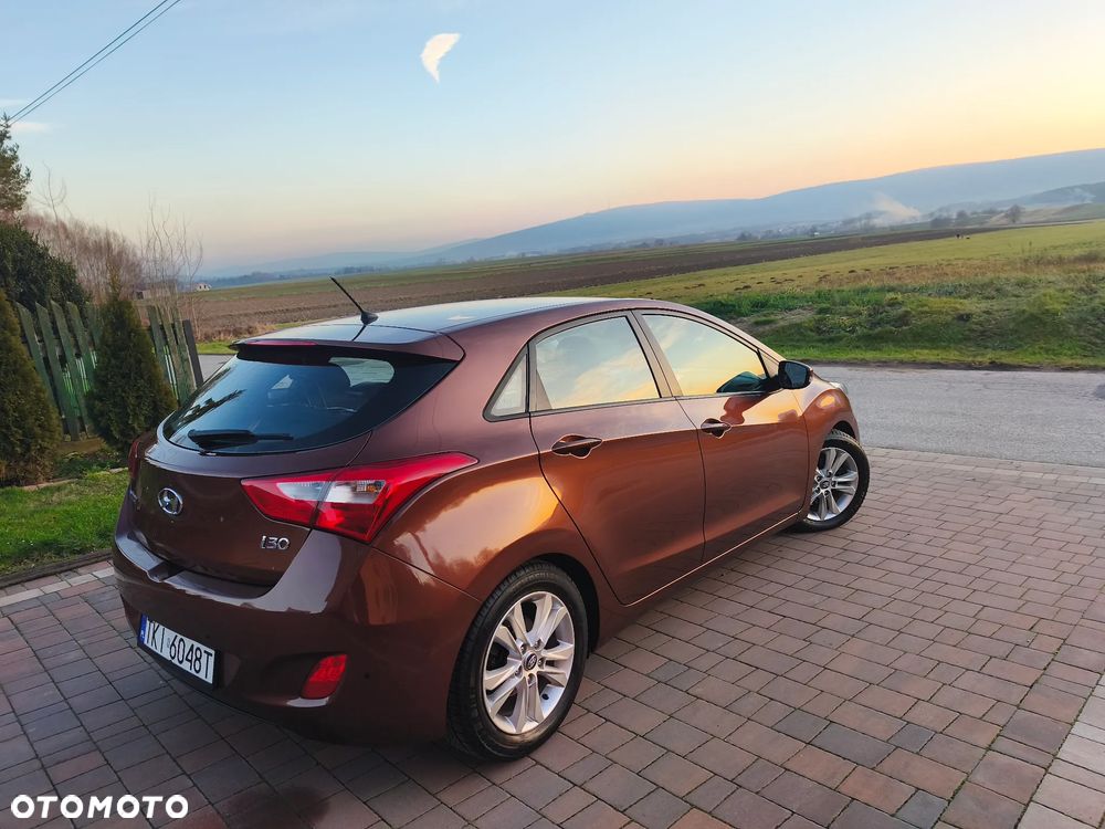 Hyundai i30 1.4 Intro Edition - 3