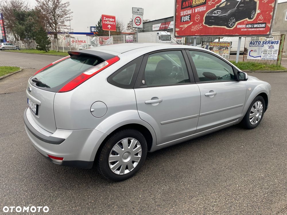 Ford Focus 1.6 Ti-VCT Titanium - 28