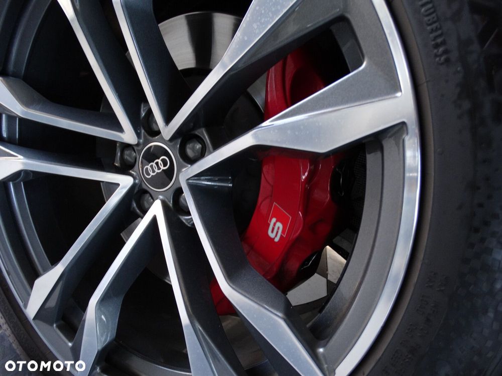 Audi SQ8 - 3