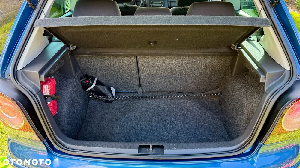 Volkswagen Polo 1.4 16V Comfortline - 10