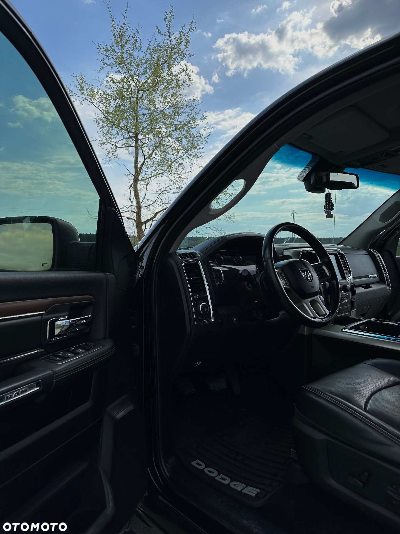 Dodge RAM 1500 5.7 4x4 - 13