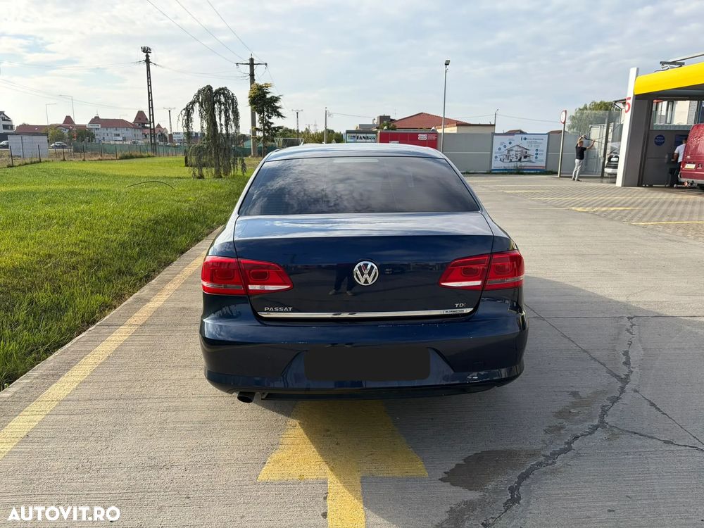 Volkswagen Passat - 2