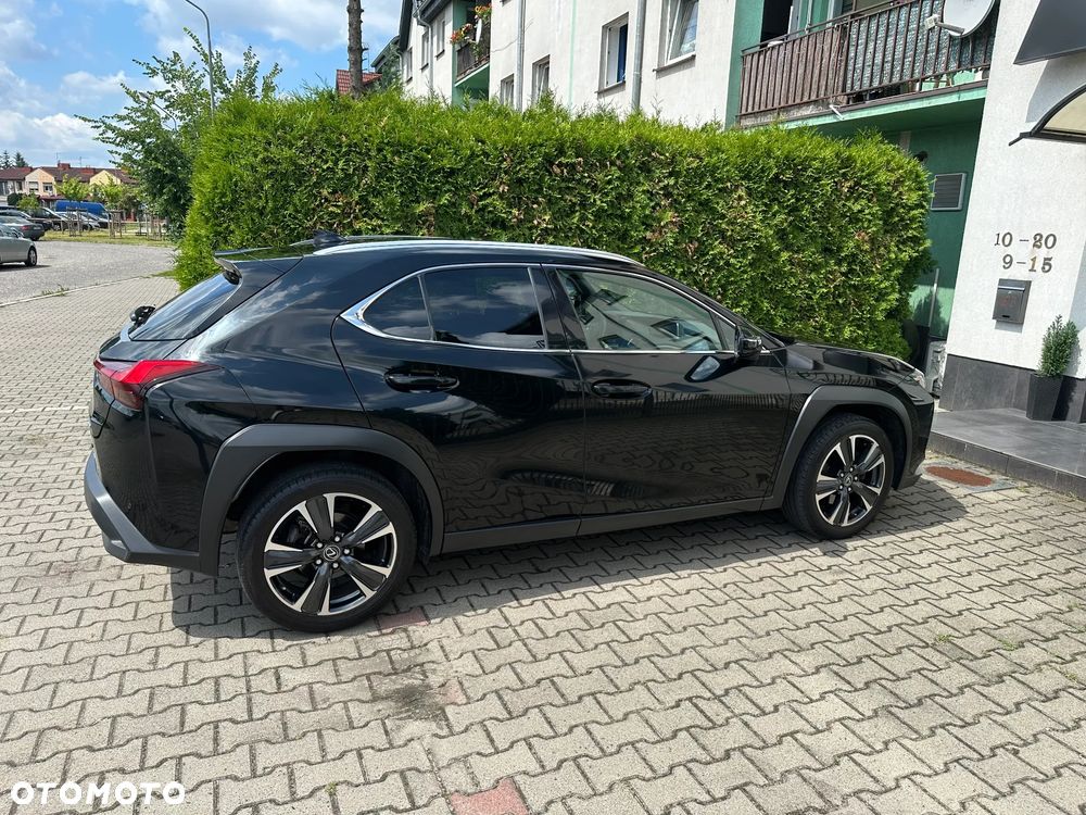 Lexus UX - 9