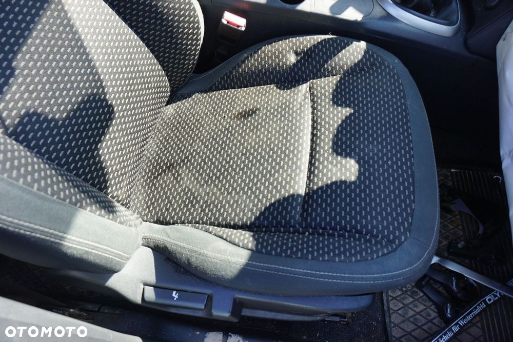 FOTEL PRZEDNI PRAWY QASHQAI+2 I J10  NISSAN 2008-2013 - 2