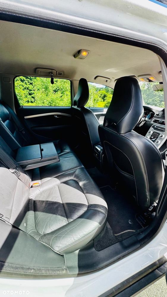 Volvo XC 70 - 12