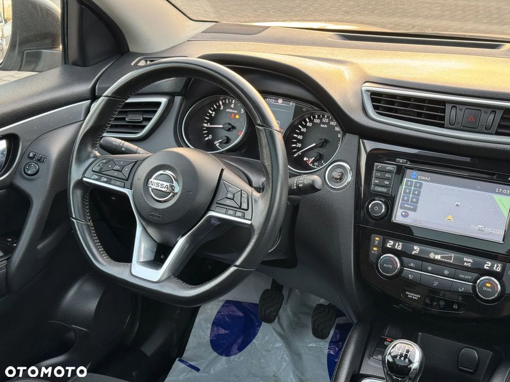 Nissan Qashqai 1.2 DIG-T N-Connecta EU6 - 13