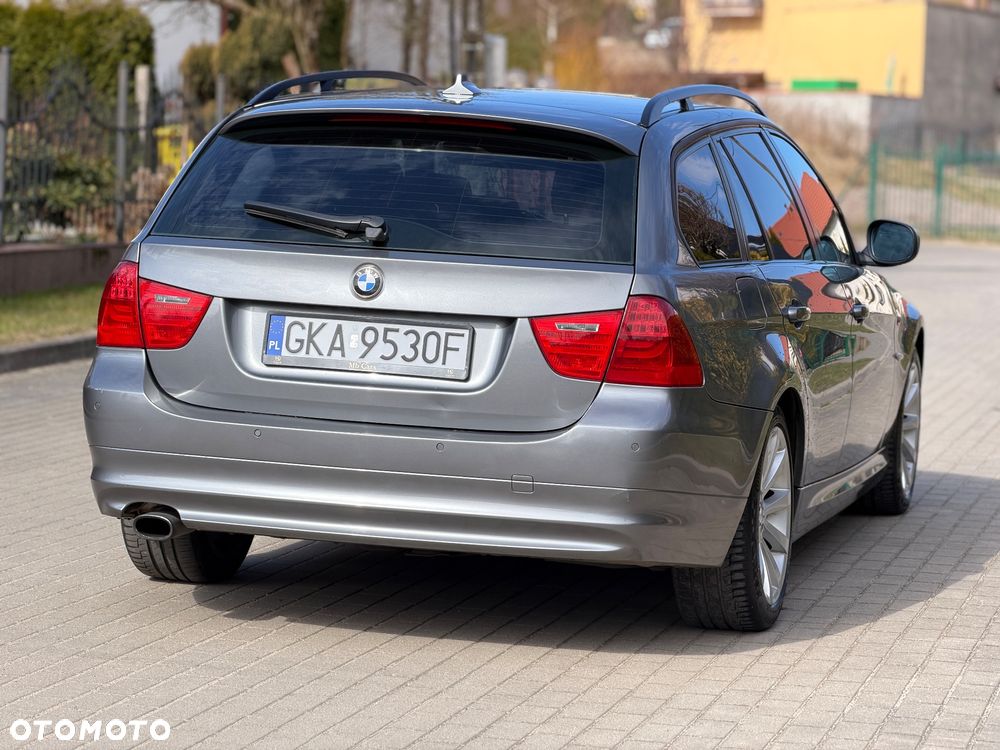 BMW Seria 3 320d - 12