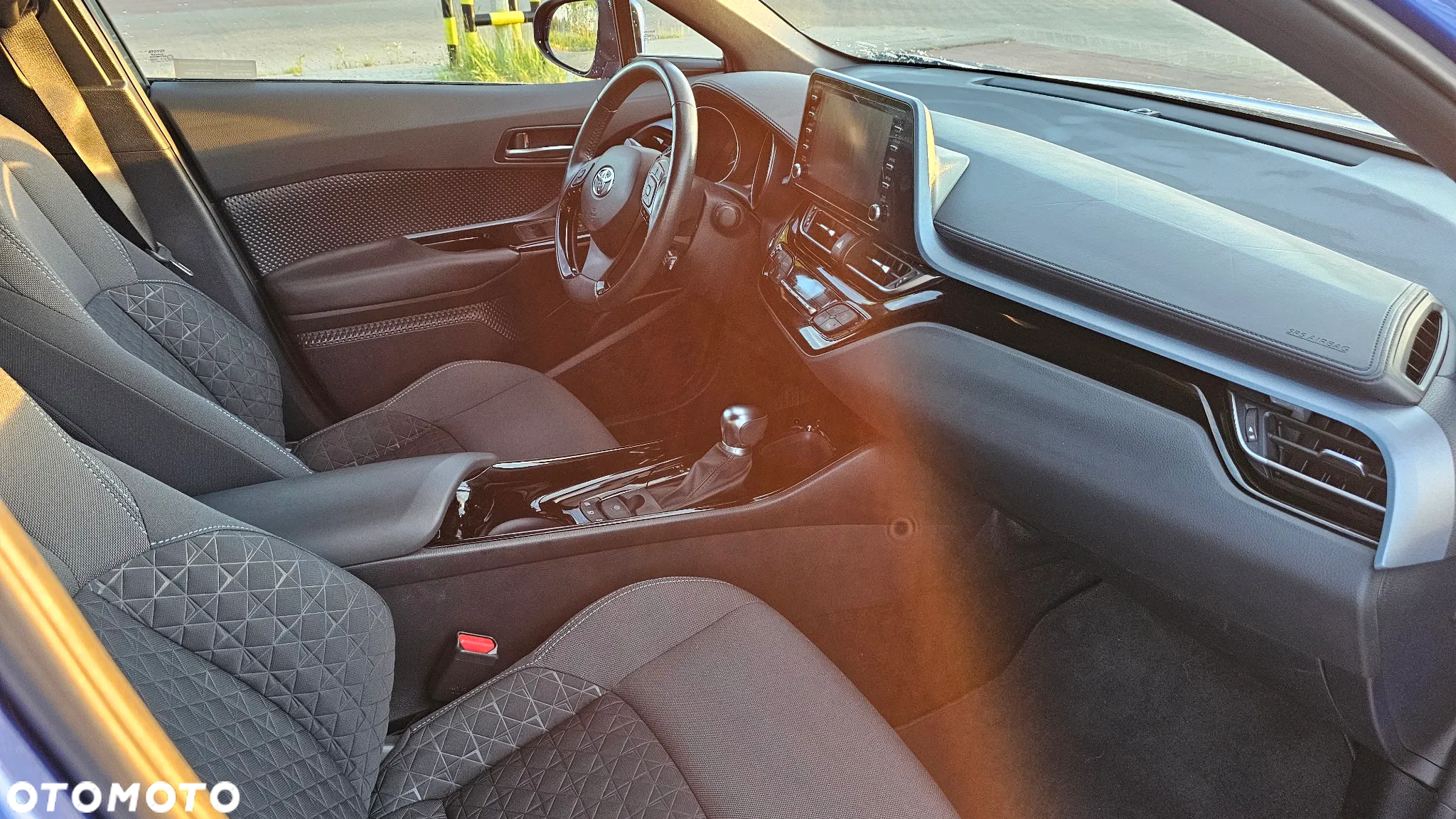 Toyota C-HR - 10