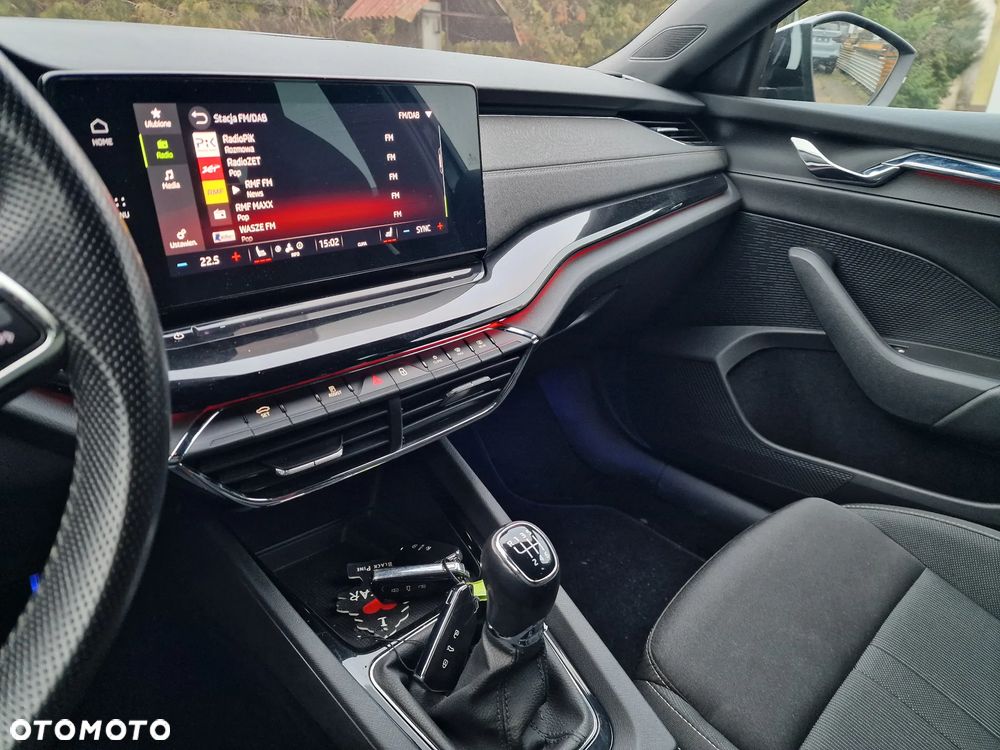 Skoda Octavia 2.0 TDI Sportline - 21