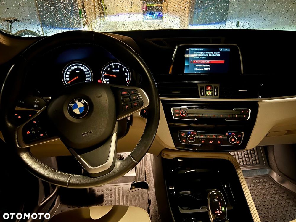 BMW X1 xDrive20i - 12