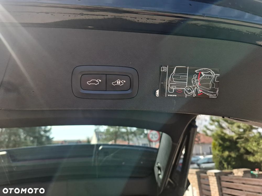 Volvo XC 40 T5 Plug-In Hybrid Inscription - 11