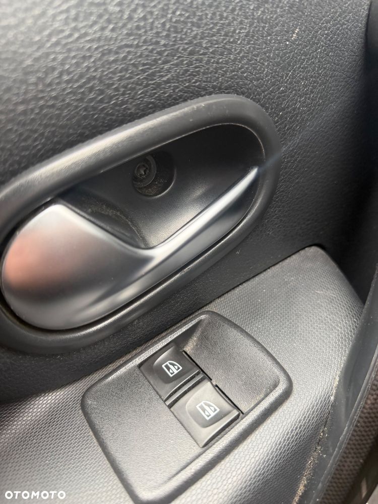 Dacia Sandero 1.0 SCe Laureate - 11