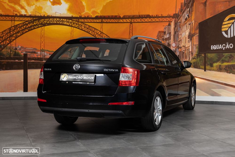 Skoda Octavia Break 1.6 TDi Ambition DSG - 4