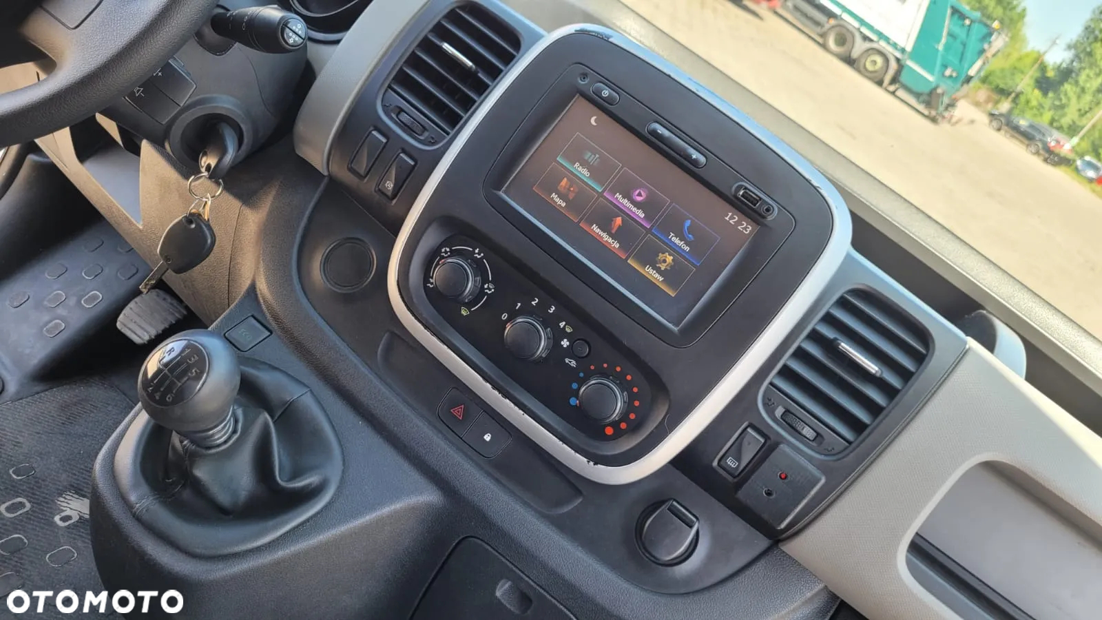Renault Traffic - 30