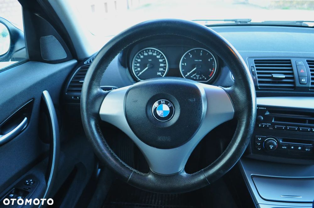 BMW Seria 1 118d - 11