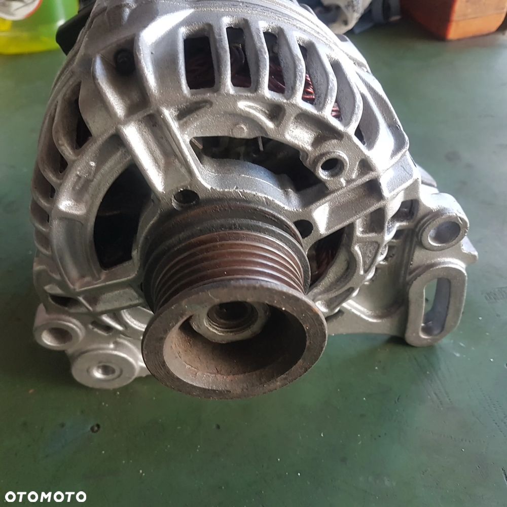 Alternator BOSCH Alternator VW AG 037903025M 0124325013 Bosch 90AVw Audi Seat Skoda VW T4  jak nowy - 1