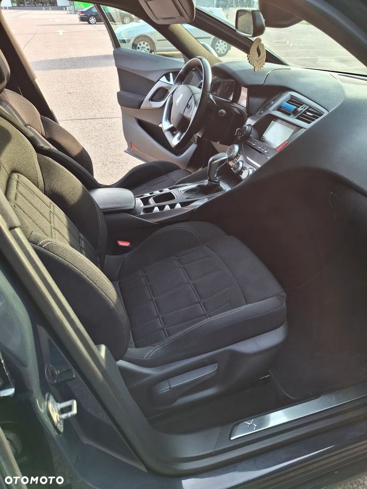 DS Automobiles DS 5 - 12