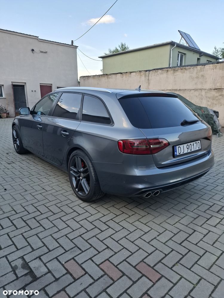 Audi A4 Avant 2.0 TDI - 8