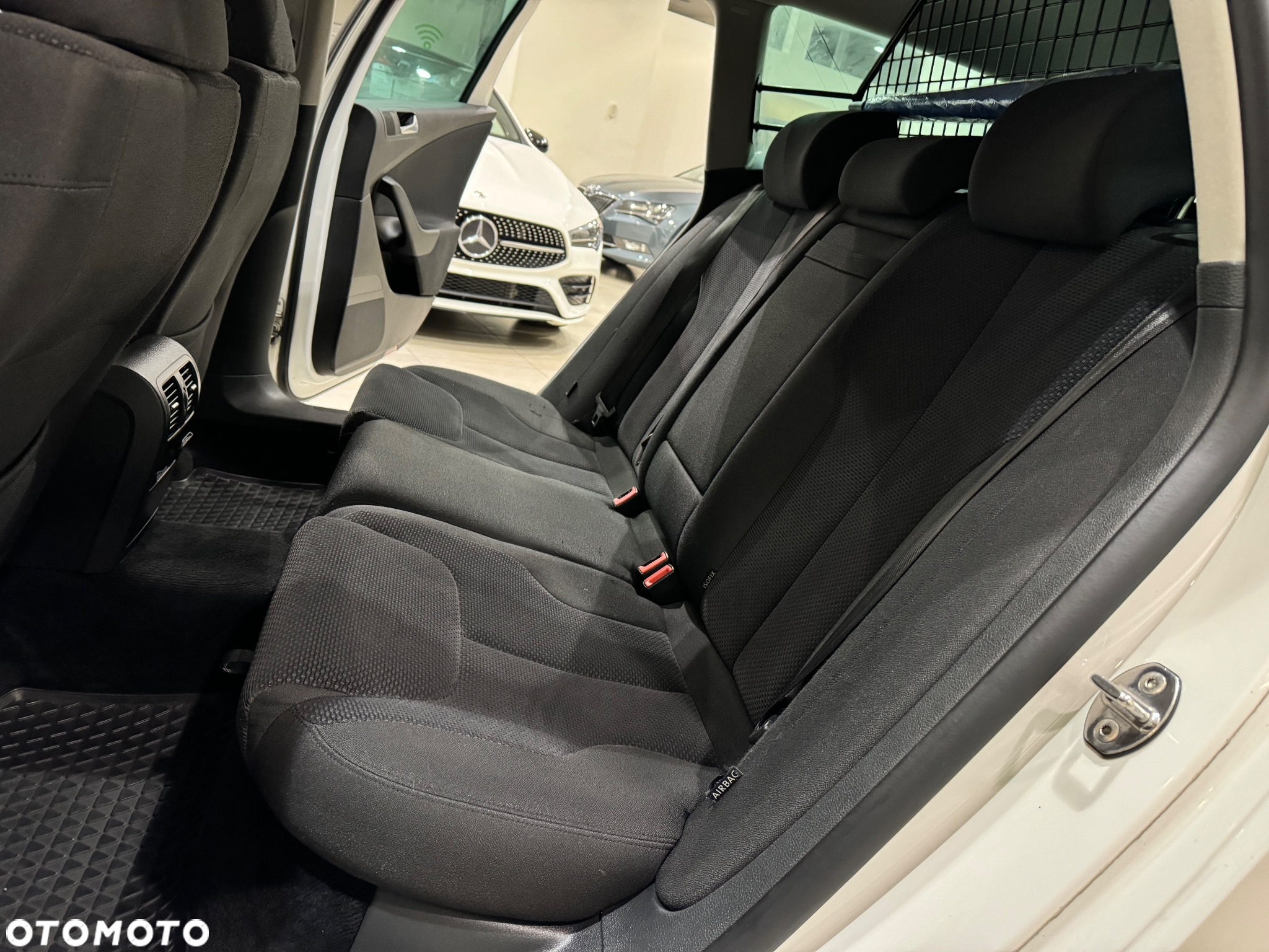 Volkswagen Passat 2.0 TDI Comfortline DSG - 32