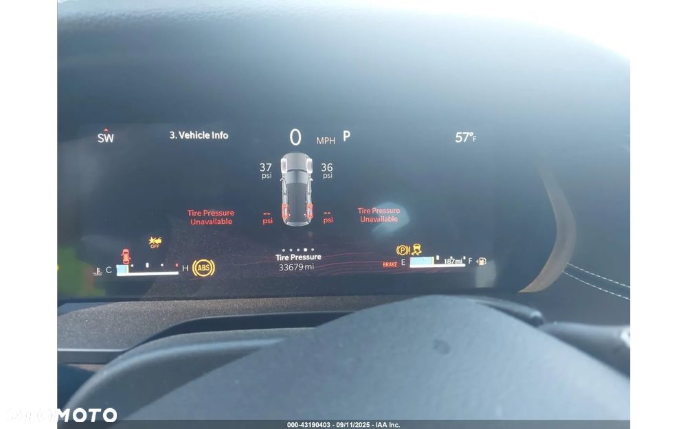 Jeep Grand Cherokee - 12