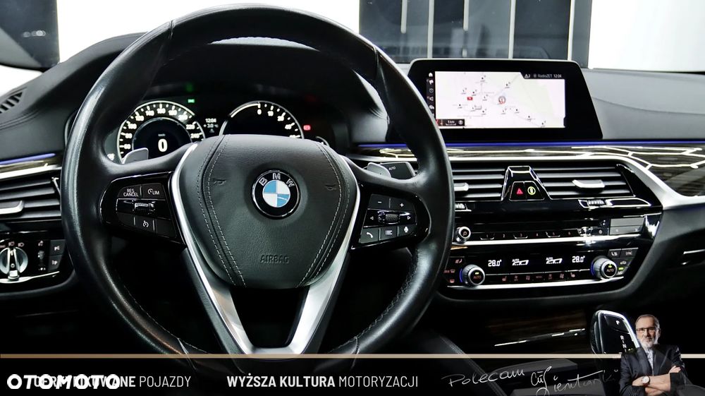 BMW Seria 5 530e xDrive Luxury Line - 14