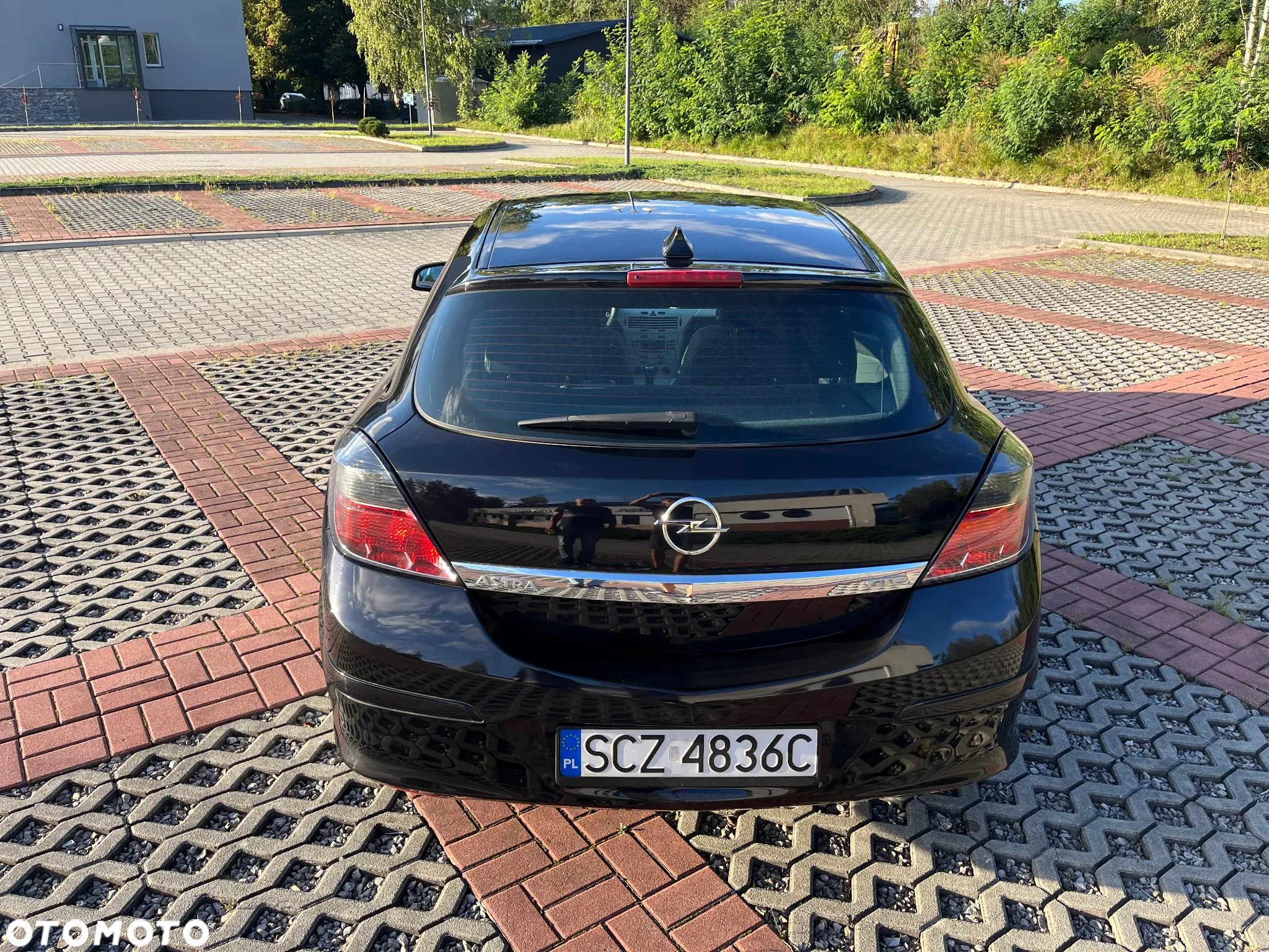 Opel Astra GTC 1.8 - 11