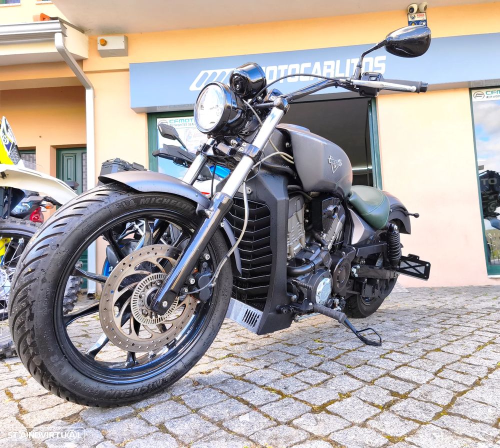 Victory Octane 1200 Custom/Chopper - 7