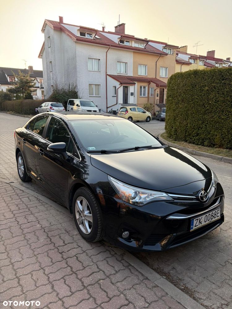 Toyota Avensis 1.6 Active - 11