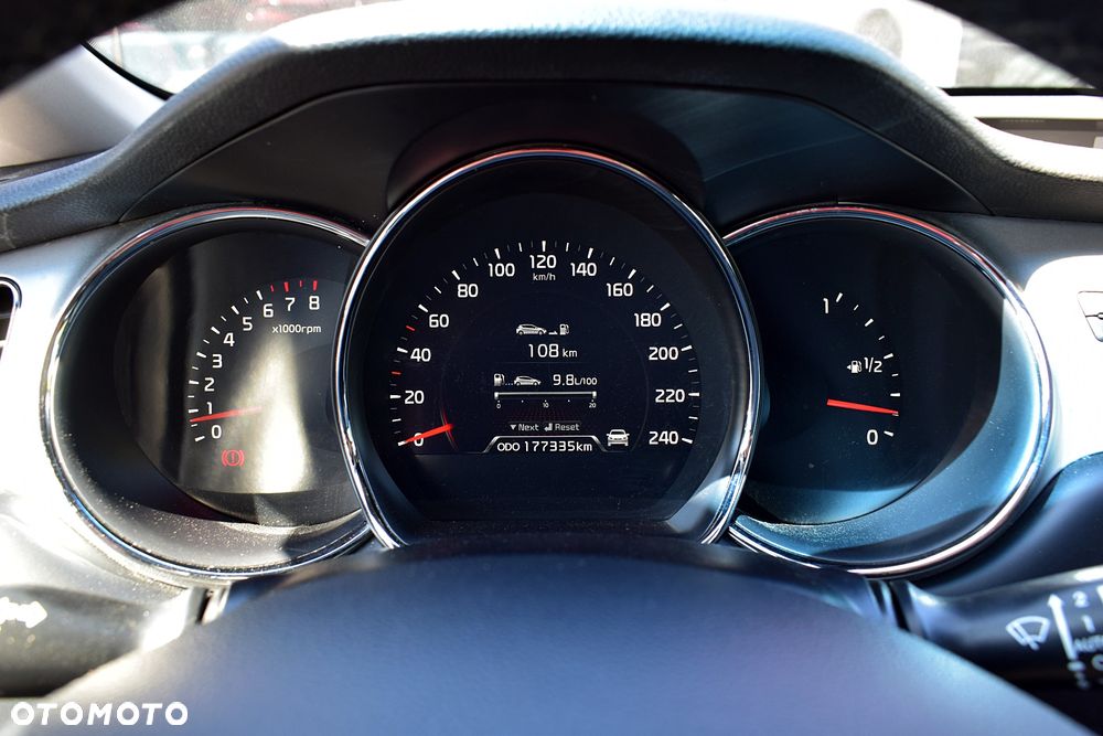 Kia Ceed - 11