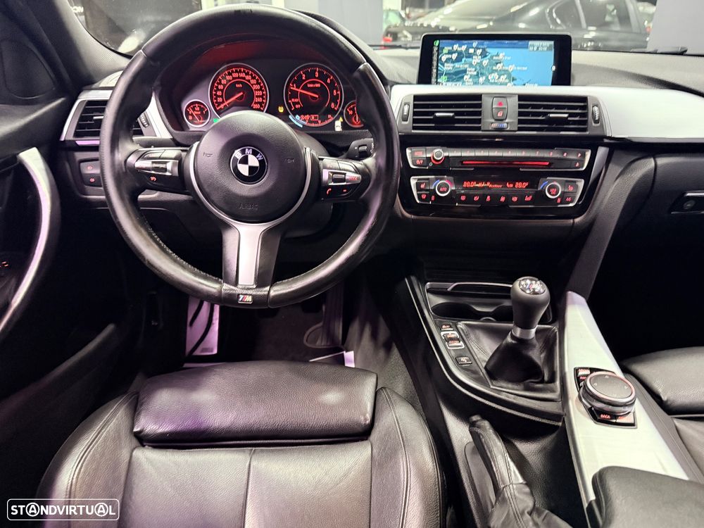 BMW 320 d Pack M - 14