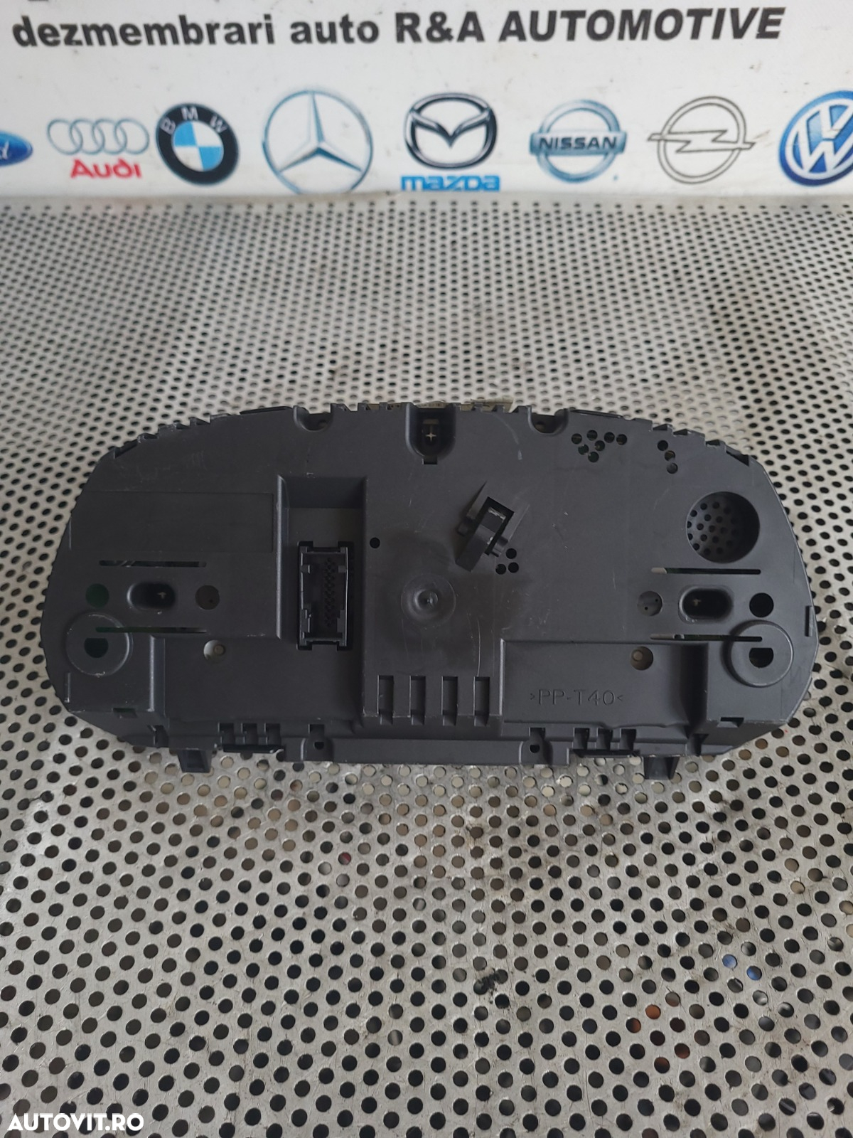 Ceasuri Bord Bmw X1 E84 Volan Stanga 2.0 Diesel Motor N47 Cod 2259443 Dezmembrez Bmw X1 E84 2.0 Diesel N47 - 5