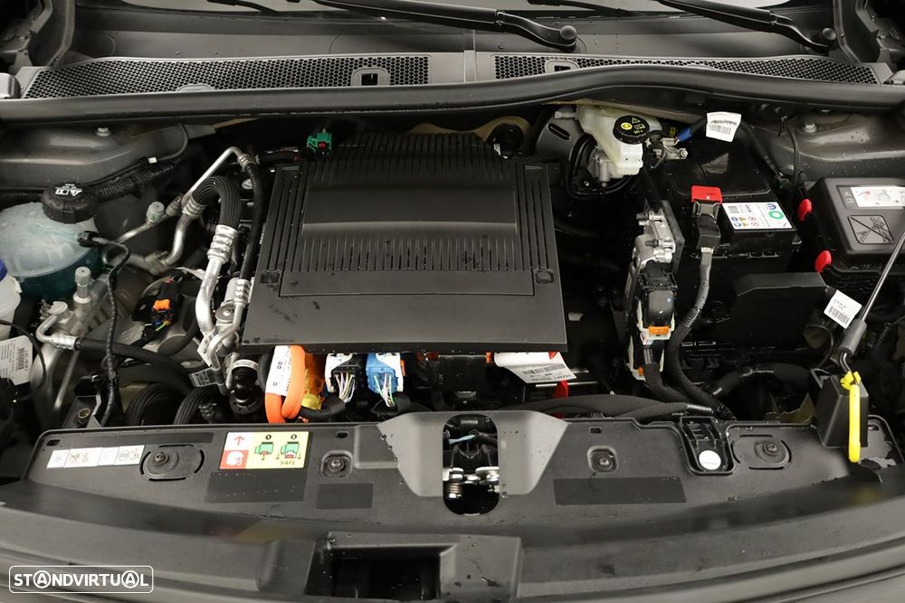 Peugeot e-2008 54 kWh Allure - 25