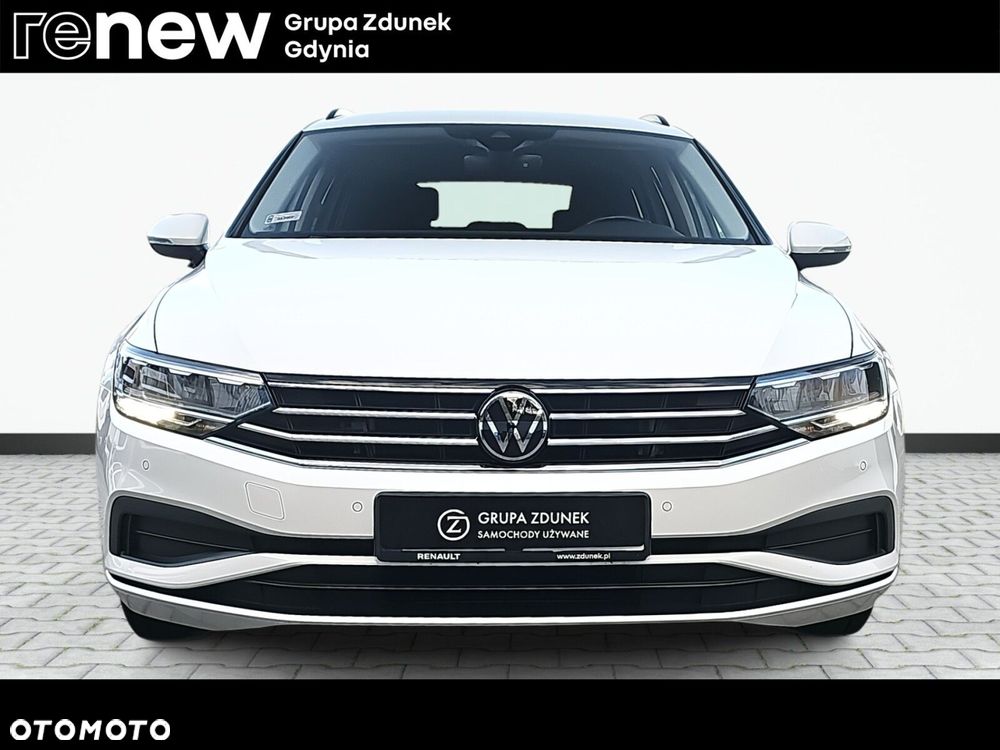 Volkswagen Passat - 2