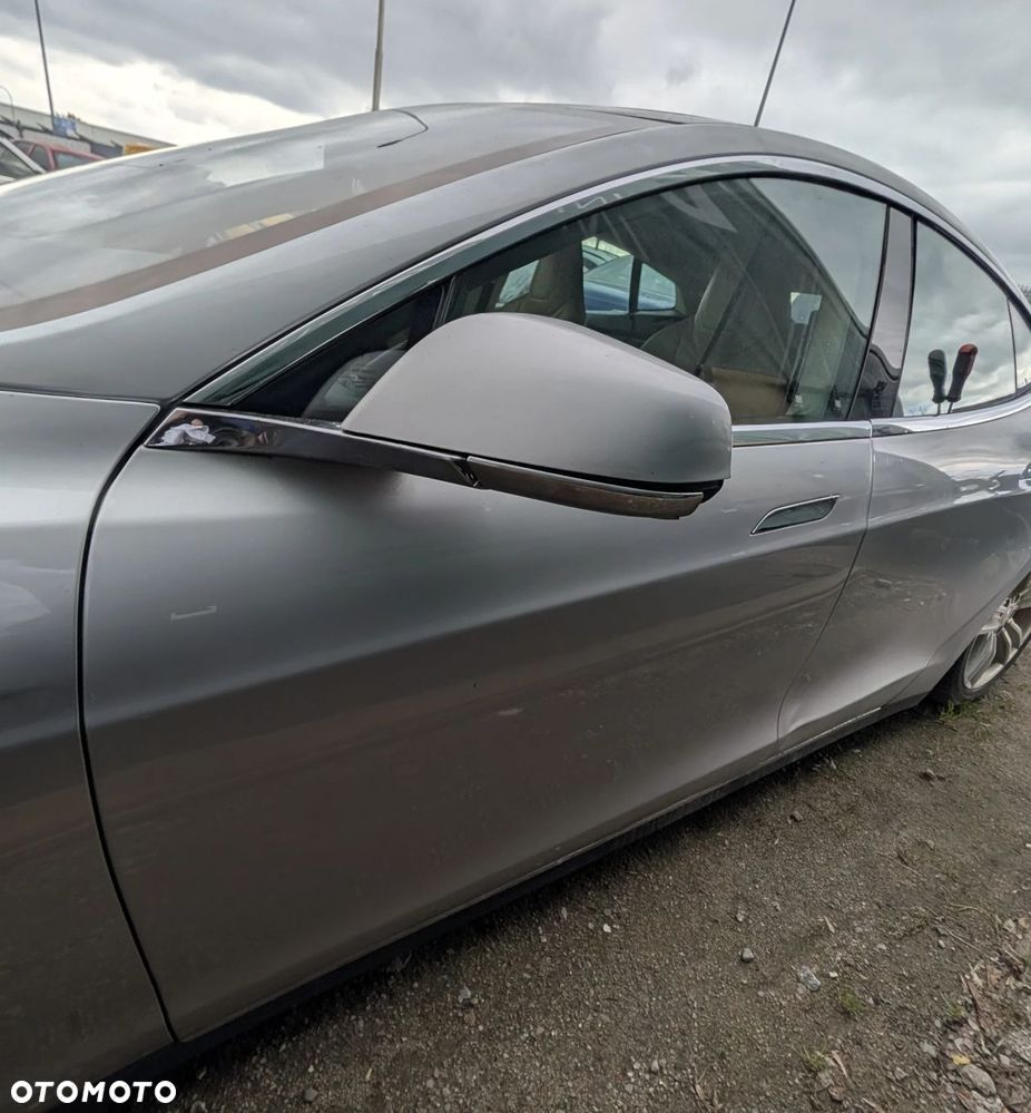 DRZWI PRZEDNIE LEWE TESLA S 2014 PMSS