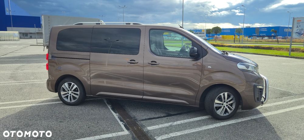 Peugeot Traveller L2 2.0 EAT8 Business VIP - 4